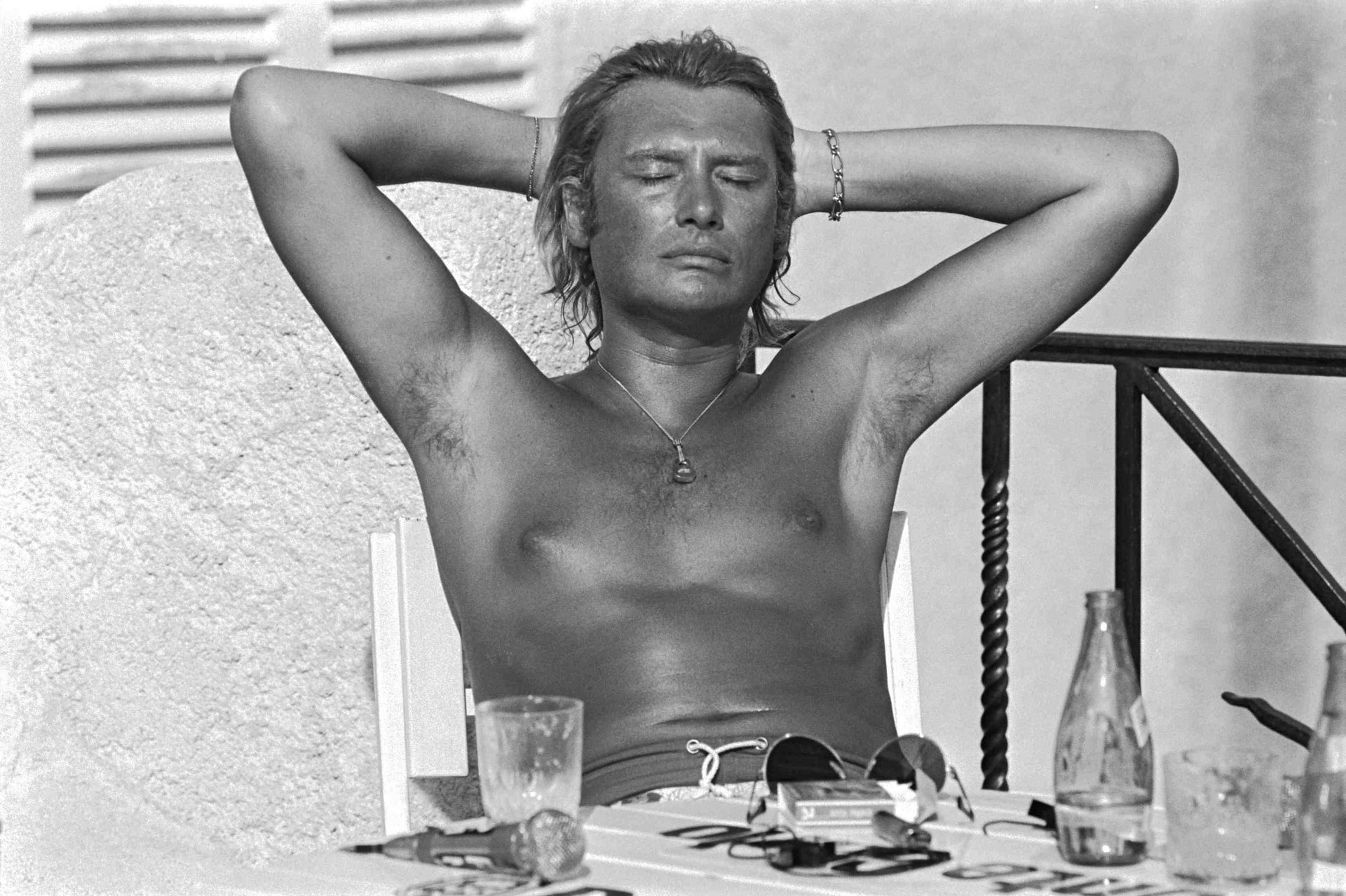Photo Johnny Hallyday, Saint-Tropez, France, 1977  Johnny Hallyday Officiel